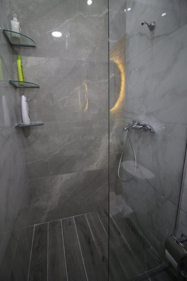J&M Luxury Apartments Saranda Ngoại thất bức ảnh